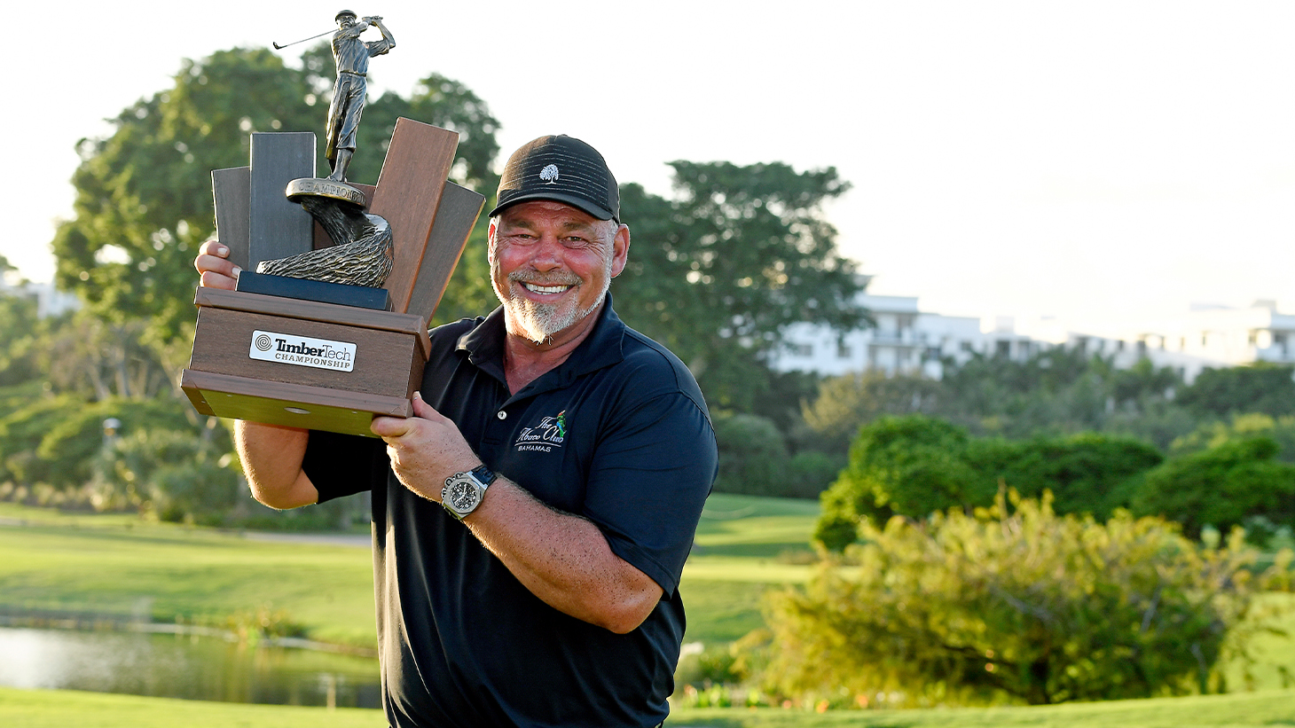 Darren Clarke (Pro V1x Left Dash)