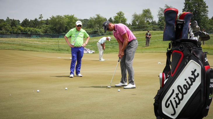 Back on the practice putting green was Pro V1...