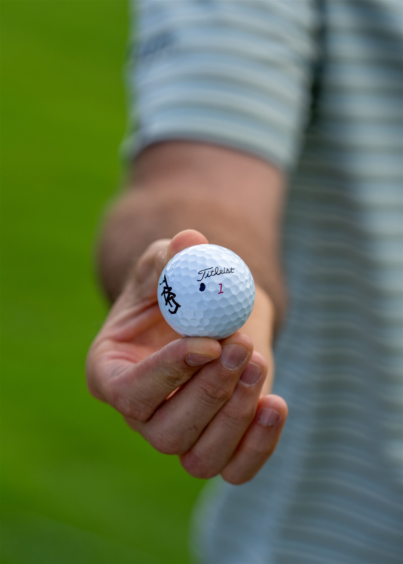 Pro V1x